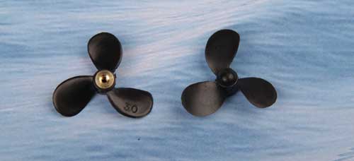 Schiffsschraube 30 mm M2 re. GF-Nylon