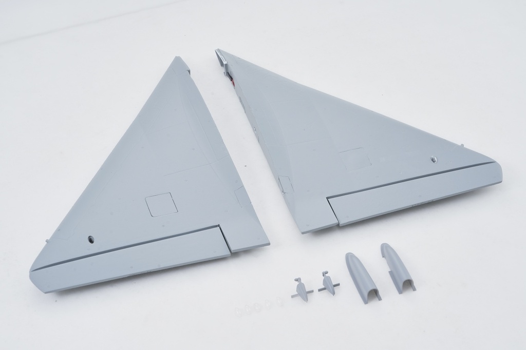 FMS J-10 - Tragflächen grau