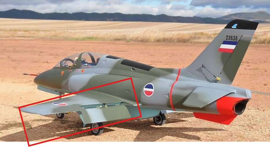TopRC Fläche links Super Galeb G-4 Camo 93"