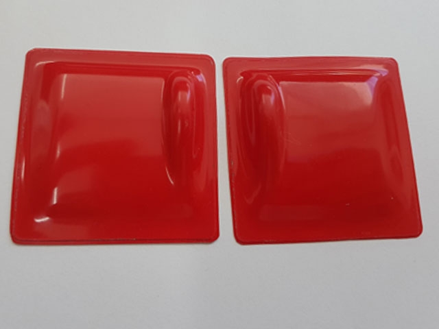 Servoabdeckungen 45x45 L/R Rot zu RCRCM Modellen 2Stk.