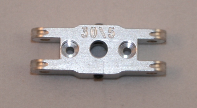 Mittelteil MADE 30 mm, für Blatthals 6mm, Bohrung 5mm zu HE Spinner