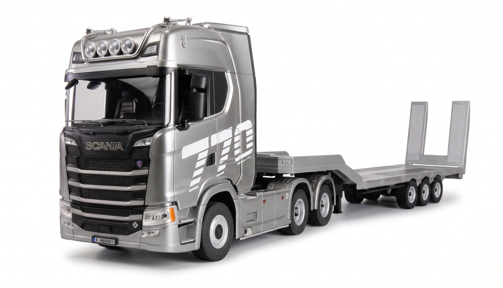Scania 770 S Zugmaschine + Tieflader-Sattelauflieger 6x4 1:18 RTR silber