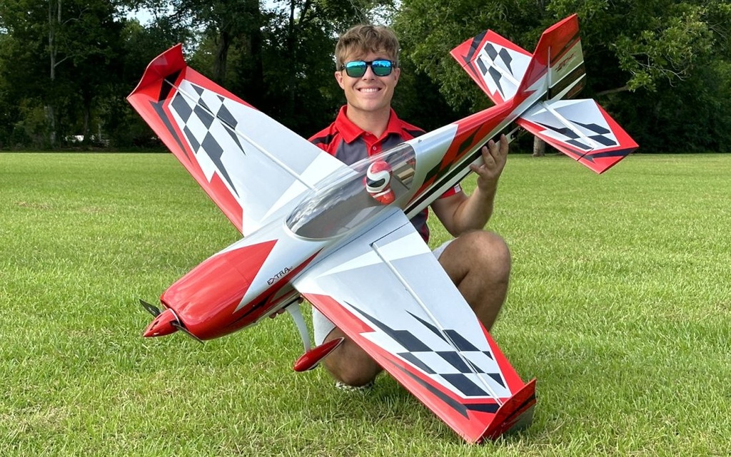 Flex Innovations EXTRA 300 60E PRO SUPER PNP Rot