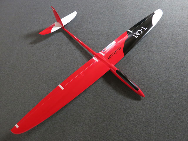 RCRCM T-Cat Spw. 1.88m GFK+ Rot/Schwarz mit Schutztaschen, Seglerversion