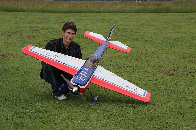 GB-Models Yak 55m 1.8 weiß/blau