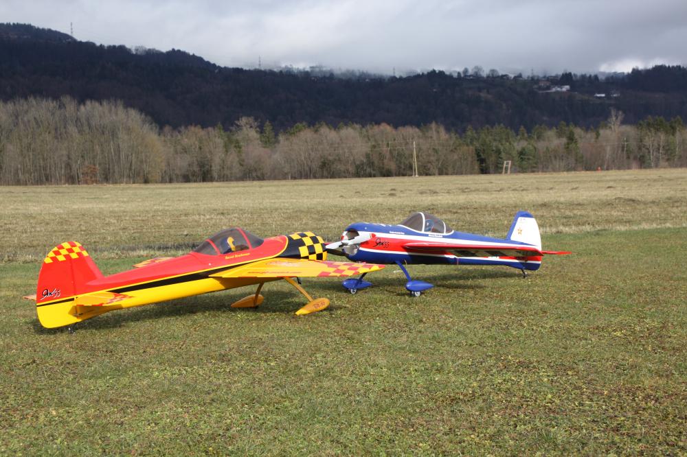 GB-Models Yak 55m 2.2 weiß/blau