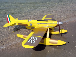 Sebart Macchi MC72 50E gelb/gold Fertigmodell
