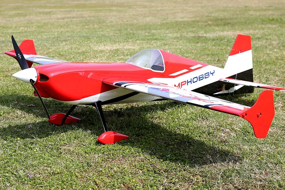 106" Edge 540 ARF - Rot 2,69m