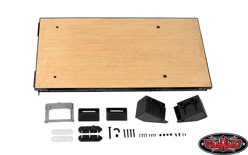 Ladeflächenbett aus Holz mit Werkzeugkästen